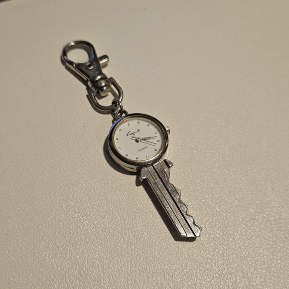 Kazuki Quartz Watch Keychain - Picture 2 of 5